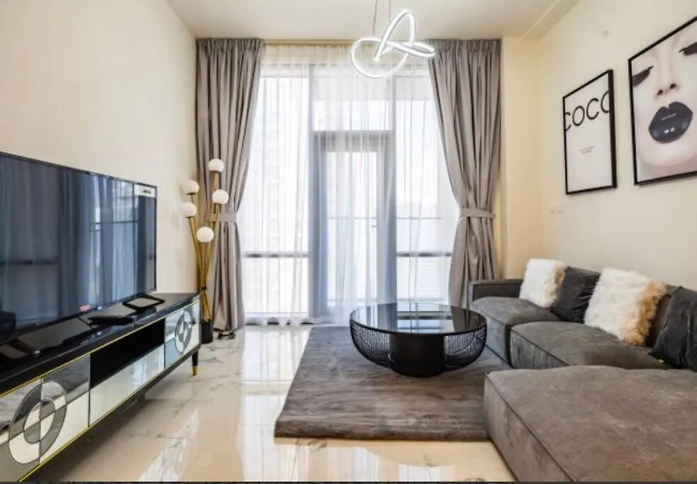 Amna Tower With A Beautiful View And A Chic Style Apartment Dubai United Arab Emirates